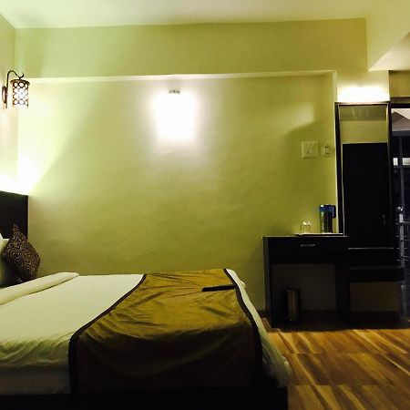 Hotel Sai Kripa Imperial Даман Экстерьер фото